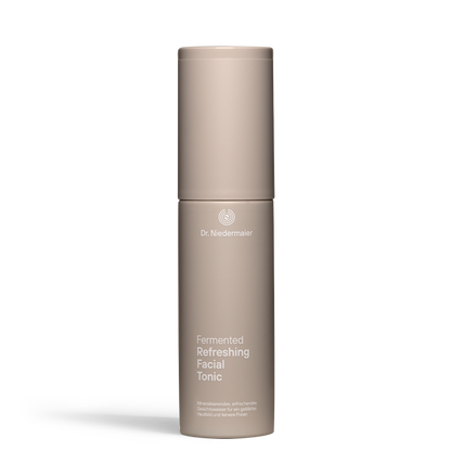 Flasche Fermented Refreshing Facial Tonic von Dr. Niedermaier