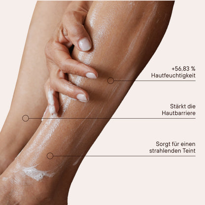 +56,83 % Hautfeuchtigkeit, stärkt die Hautbarriere und sorgt für einen strahlenden Teint.